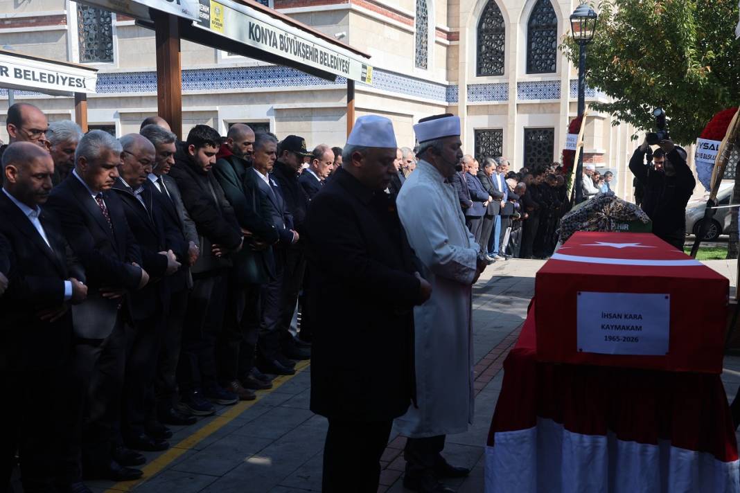 Konyalı Kaymakam İhsan kara Karatay'da toprağa verildi 2